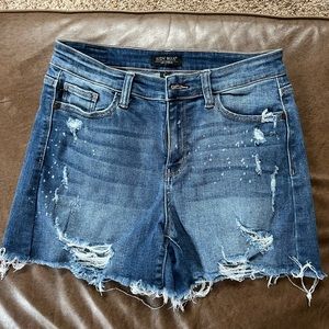 Size large Judy Blue jean shorts